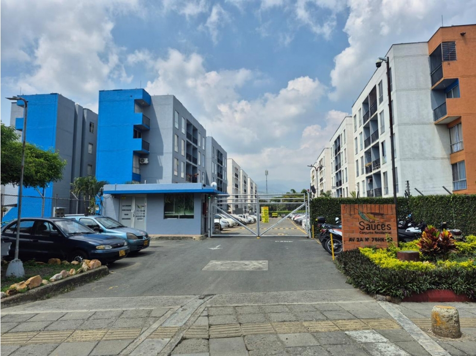Apartamento en venta en Brisas De Los Alamos, Cali · foto 2 de 24