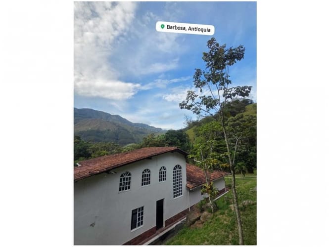Apartamento de 3 alcobas en venta en Estadio, Medellín, 116 m² · foto 2 de 23