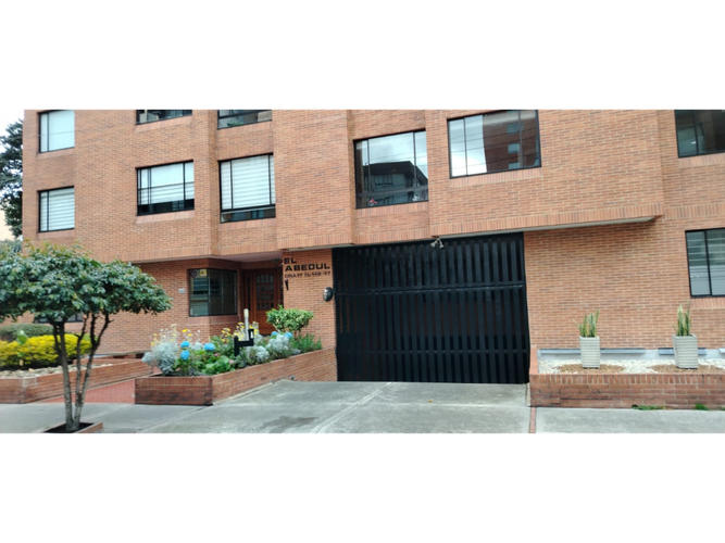 Apartamento de 4 alcobas en venta en Cedritos, Bogotá, 90 m² · foto 2 de 20