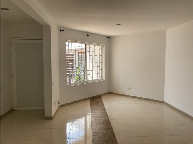 Casa de 3 alcobas en venta en La Flora, Cali, 110 m² · foto 2 de 23