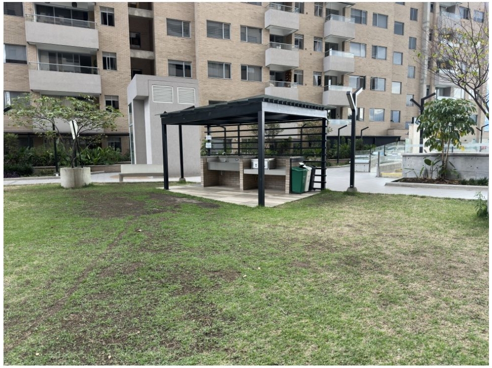 Apartamento en venta en Zona Centro, Envigado · foto 16 de 19