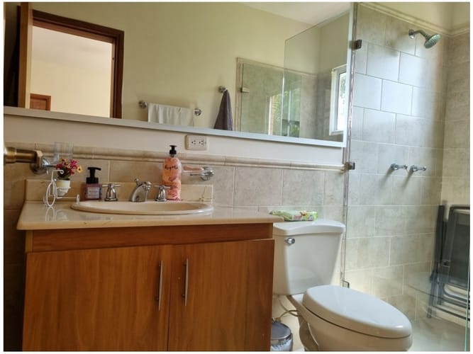 Casa de 4 alcobas en venta en Loma Del Escobero, Medellín, 360 m² · foto 17 de 21