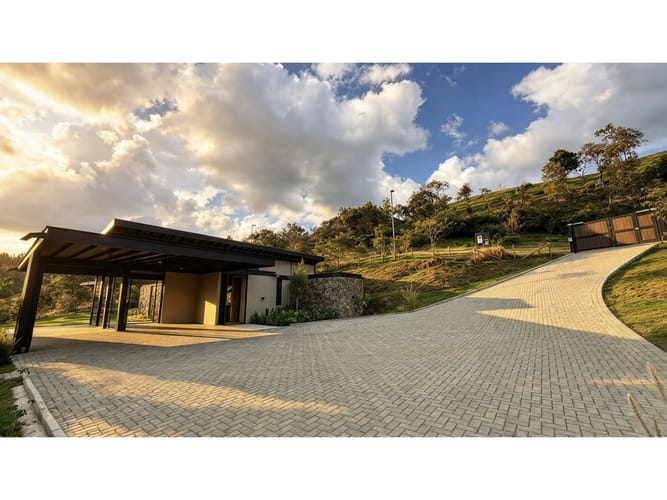 Casa de 3 alcobas en venta en Pantanillo, El Retiro, 260 m² · foto 14 de 14