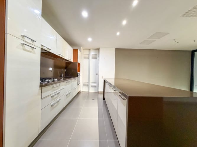 Apartamento de 4 alcobas en venta en Cabecera Del Llano, Bucaramanga, 160 m² · foto 10 de 16