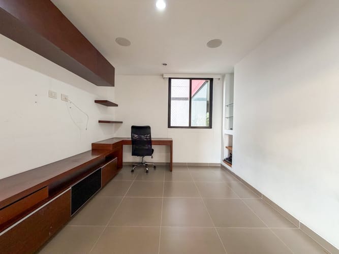 Apartamento de 4 alcobas en venta en Cabecera Del Llano, Bucaramanga, 160 m² · foto 2 de 16