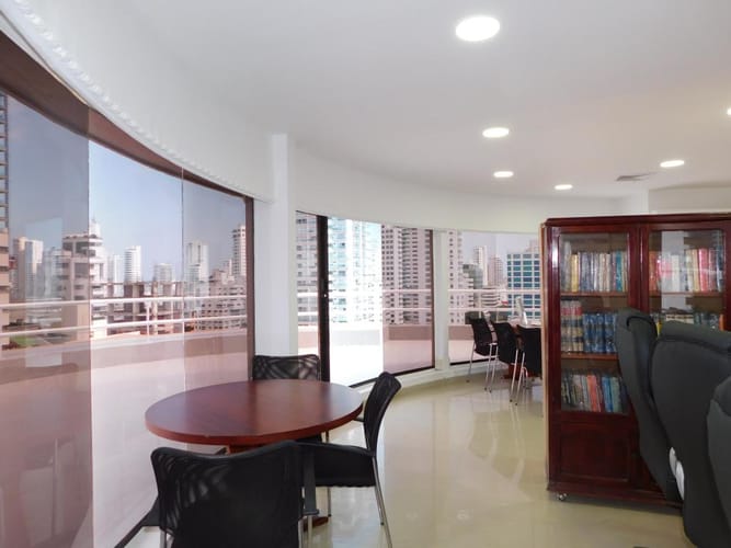 Oficina en arriendo en Bocagrande, Cartagena, 137 m² · foto 6 de 15