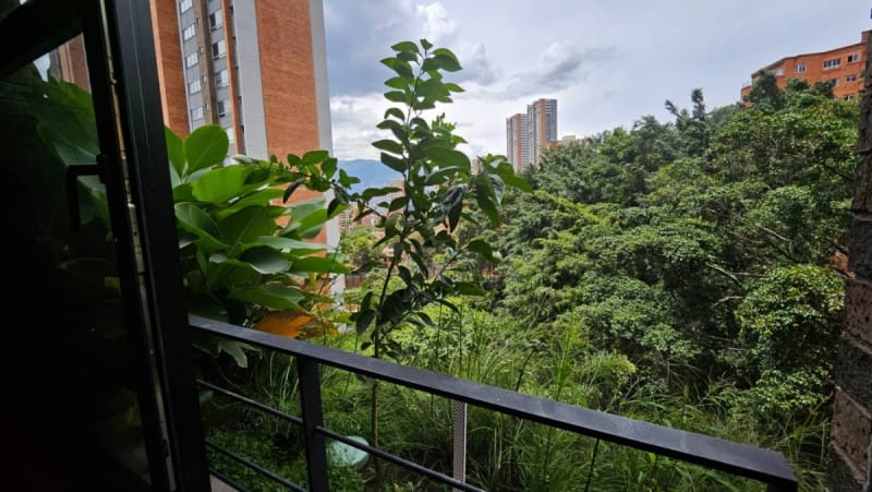 Apartamento en venta en El Poblado, Medellín · foto 4 de 8
