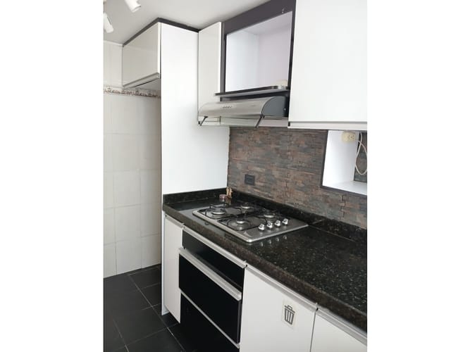 Apartamento de 2 alcobas en venta en Quinta Paredes, Bogotá, 51 m² · foto 3 de 17