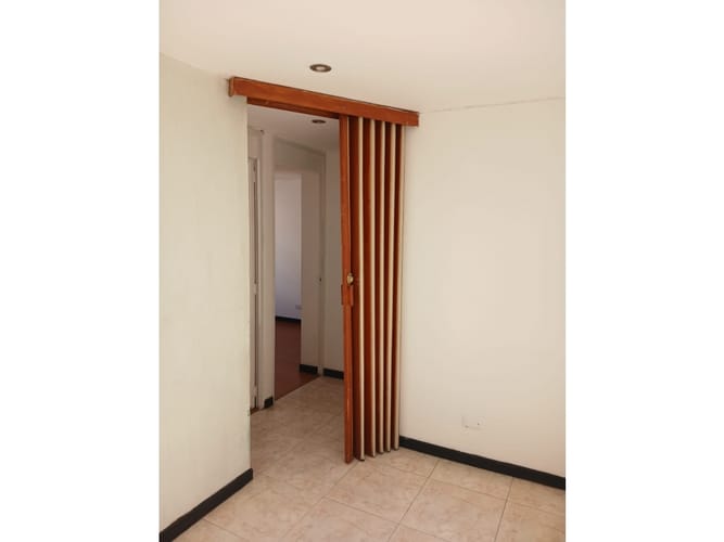 Apartamento de 2 alcobas en venta en Quinta Paredes, Bogotá, 51 m² · foto 6 de 17