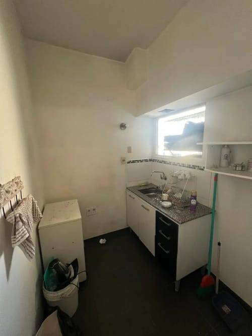 Alquiler Y Venta de Oficina Ambiente Amplio Y Luminoso En Centro · Foto 8