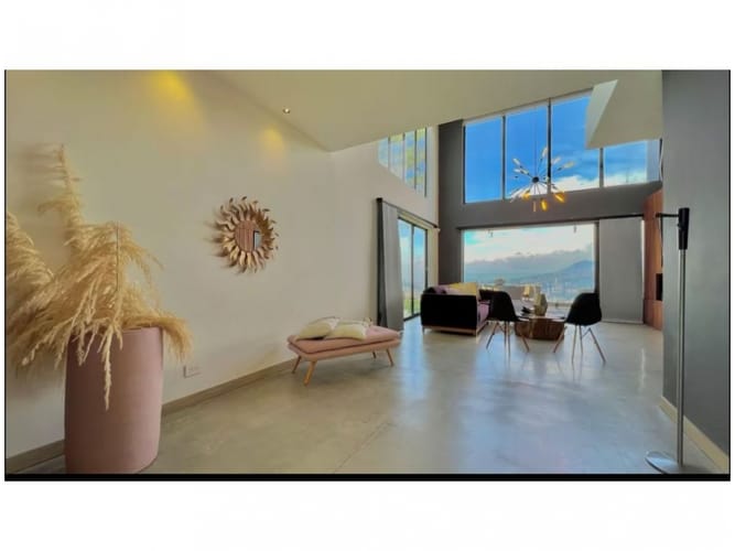 Casa de 5 alcobas en venta en Bello, 380 m² · foto 5 de 19