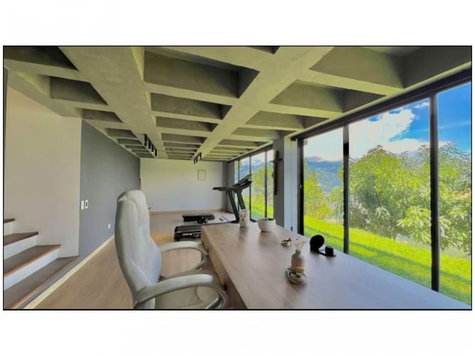 Casa de 5 alcobas en venta en Bello, 380 m² · foto 6 de 19
