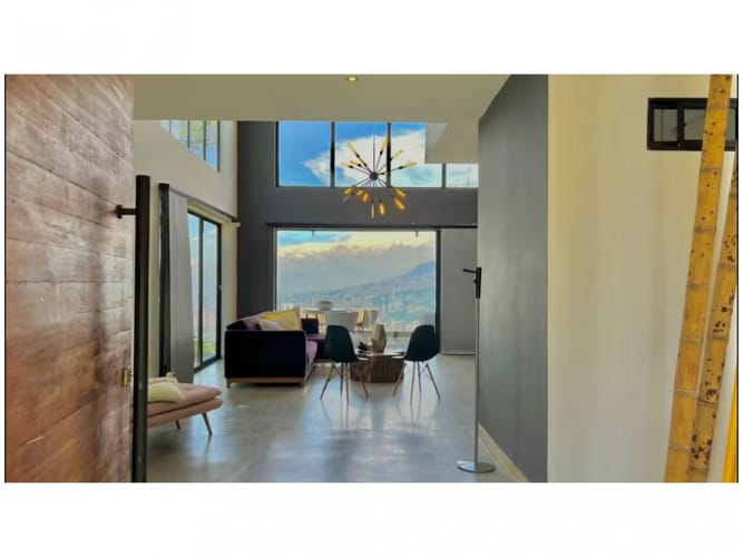 Casa de 5 alcobas en venta en Bello, 380 m² · foto 11 de 19
