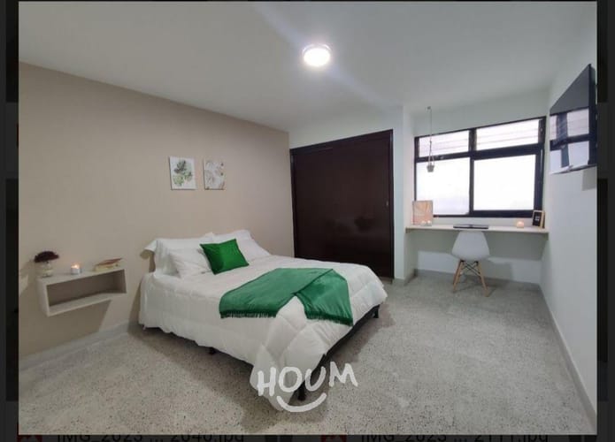 Apartamento de 6 alcobas en venta en Laureles, Medellín, 174 m² · foto 3 de 6