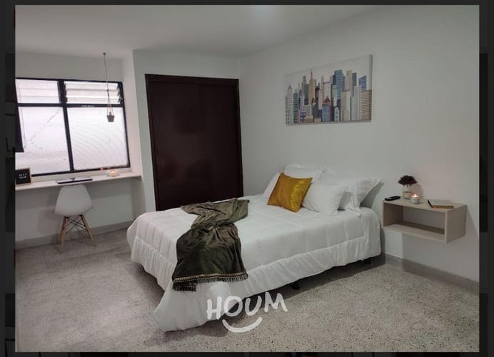 Apartamento de 6 alcobas en venta en Laureles, Medellín, 174 m² · foto 5 de 6