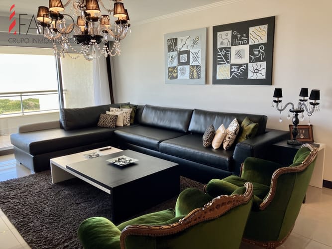 Apartamento en Brava 3 dormitorios y dependencia con terraza y cochera doble · Foto 5
