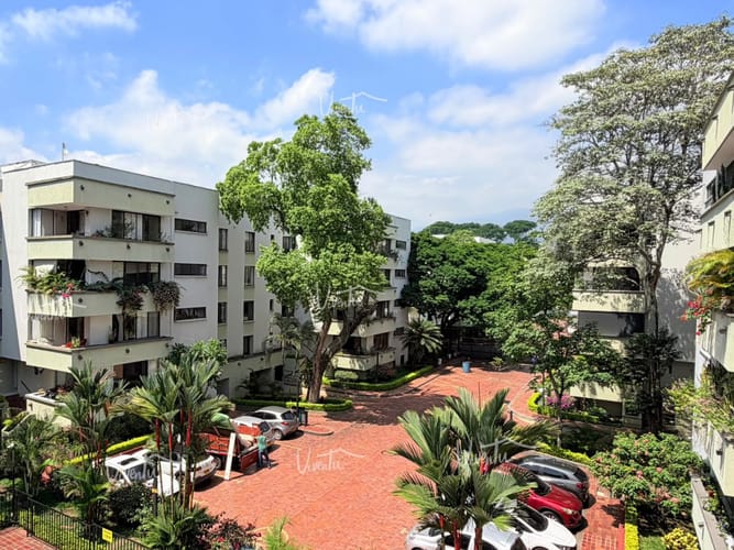 Apartamento en venta en Multicentro, Cali · foto 2 de 16