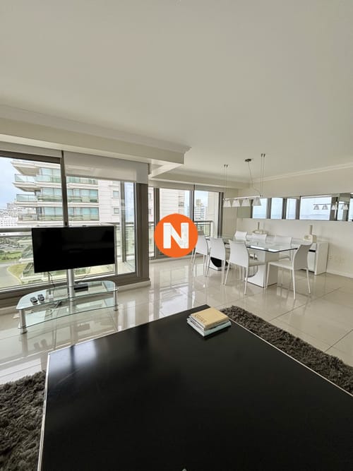 Espectacular apartamento con vistas panorámicas a la Playa Brava · Foto 3
