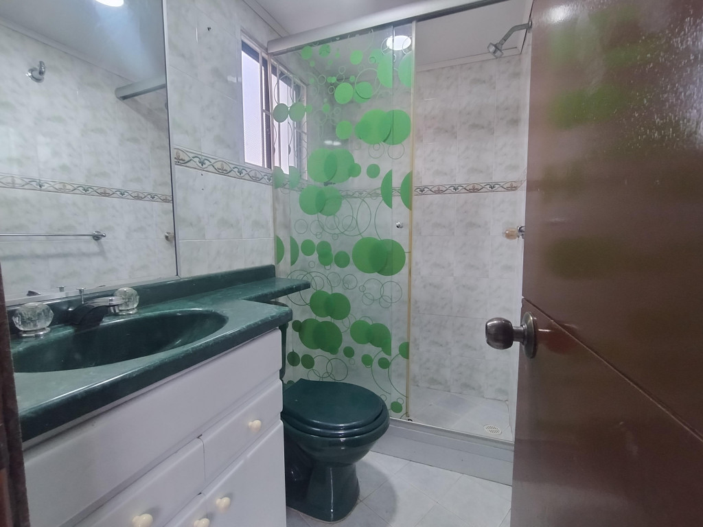 Casa en venta en Las Ferias, Bogotá · foto 9 de 24