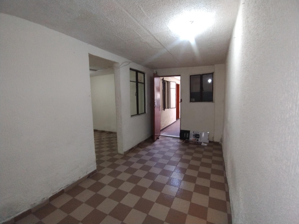 Casa en venta en Las Ferias, Bogotá · foto 18 de 24