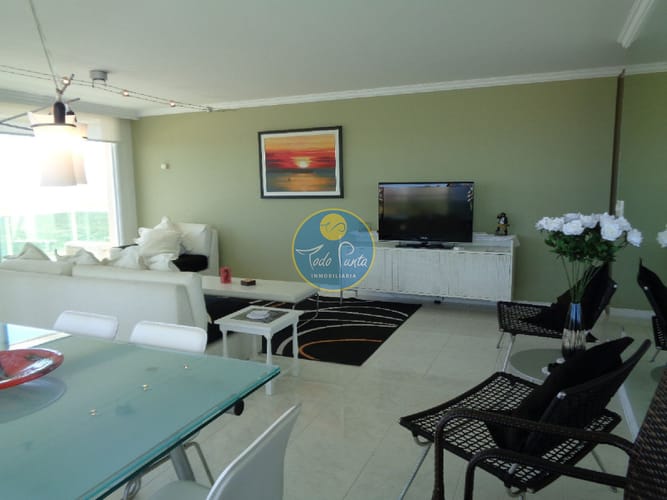 Apartamento en Mansa, 3 dormitorios, alquiler anual, PUNTA DEL ESTE · Photo 2