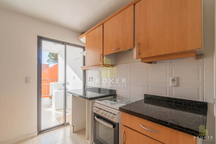 Alquiler apartamento 2 dormitorios y servicio en Carrasco amoblado con doble garaje · Foto 8