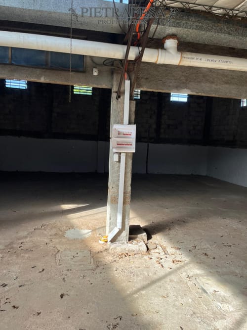 Galpón en alquiler, buenas dimensiones. Carrasco Norte. · Foto 8