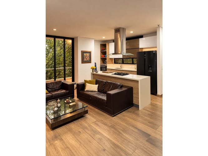 Apartamento de 2 alcobas en venta en Escobero, Medellín, 119 m² · foto 2 de 8