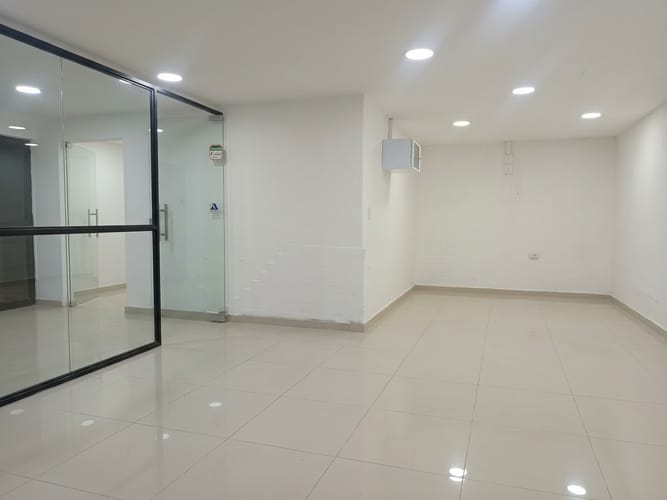 Local en arriendo en Santa Monica, Cali, 180 m² · foto 8 de 15