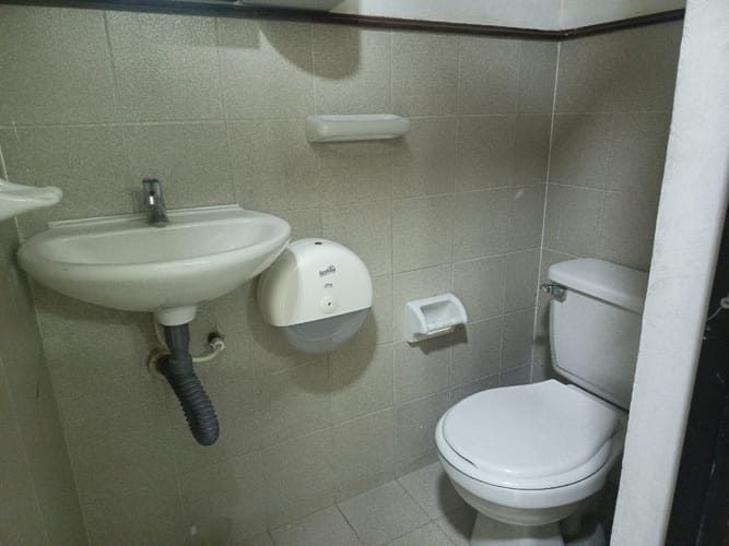 Local en arriendo en Santa Monica, Cali, 180 m² · foto 12 de 15