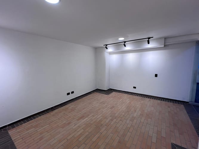 Local en arriendo en Llano Grande, Rionegro, 19 m² · foto 2 de 11