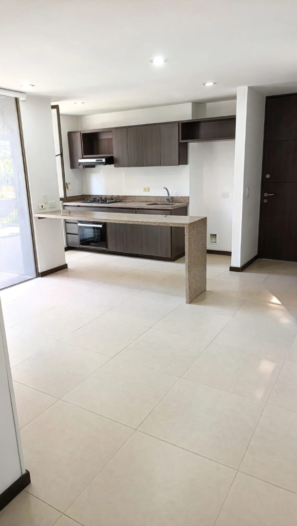 Apartamento en arriendo en Las Palmas, Medellín · foto 2 de 21