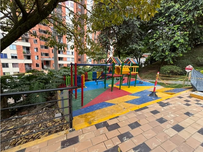 Apartamento de 3 alcobas en venta en Santa Maria No. 1, Itagüí, 54 m² · foto 16 de 17
