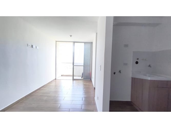 Apartamento de 3 alcobas en venta en Samaria Ii Etapa, Pereira, 53 m² · foto 2 de 23