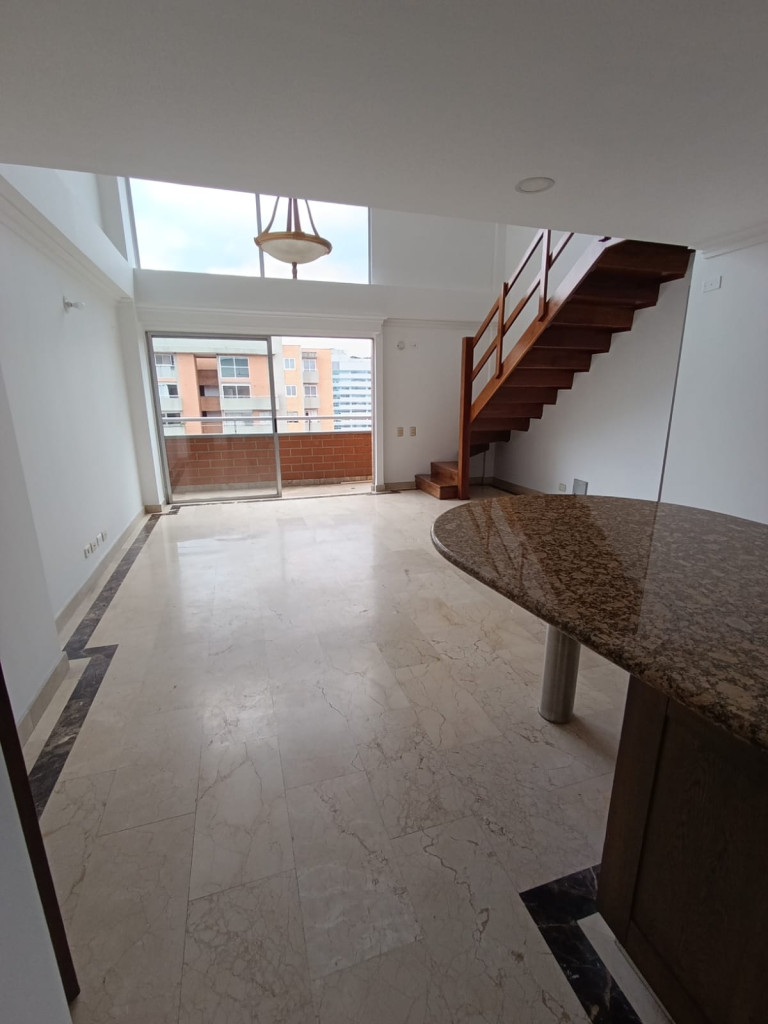Apartamento en arriendo en Patio Bonito, Medellín · foto 4 de 19