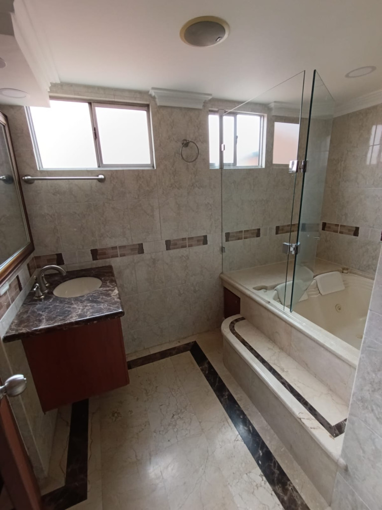 Apartamento en arriendo en Patio Bonito, Medellín · foto 7 de 19
