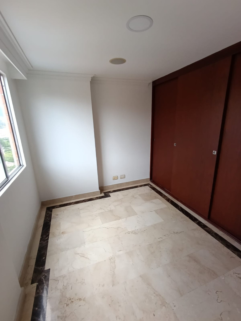 Apartamento en arriendo en Patio Bonito, Medellín · foto 10 de 19