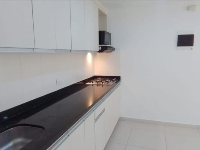 Apartamento de 3 alcobas en arriendo en Lorena, Medellín, 100 m² · foto 2 de 24