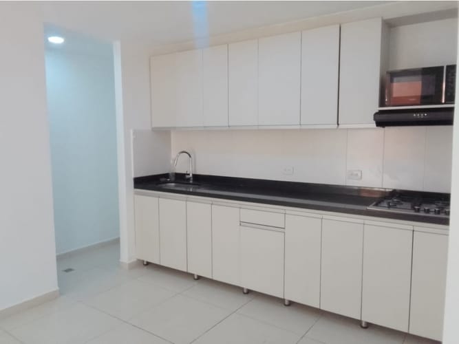 Apartamento de 3 alcobas en arriendo en Lorena, Medellín, 100 m² · foto 6 de 24