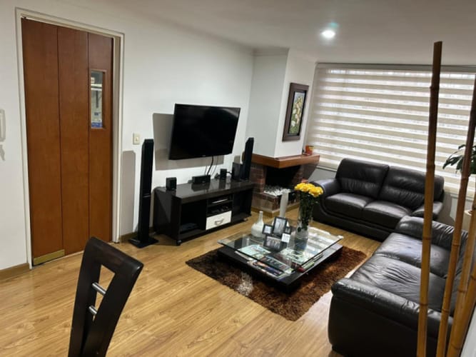Apartamento de 3 alcobas en venta en Santa Barbara Central, Bogotá, 94 m² · foto 16 de 24