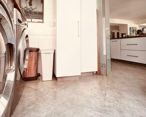 Apartamento de 3 alcobas en venta en Santa Barbara Central, Bogotá, 203 m² · foto 22 de 24