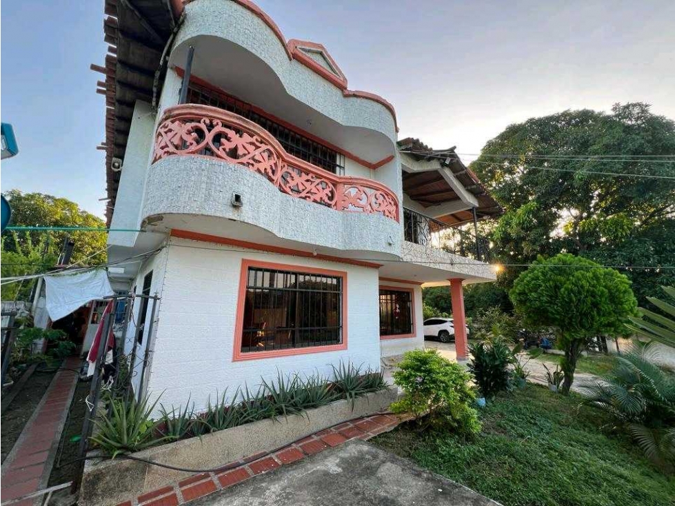 Casa en venta en Bonda, Santa Marta · foto 2 de 24
