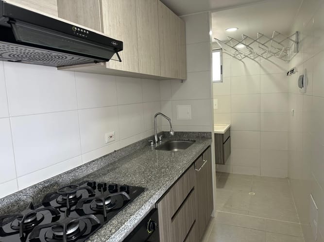 Apartamento de 2 alcobas en venta en Centro, Bucaramanga, 66 m² · foto 5 de 13