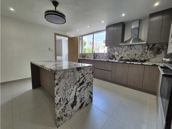Apartamento de 3 alcobas en venta en El Castillo, Barranquilla, 253 m² · foto 6 de 23