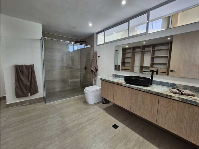 Apartamento de 3 alcobas en venta en El Castillo, Barranquilla, 253 m² · foto 19 de 23