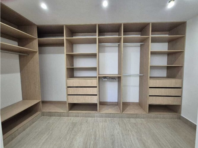 Apartamento de 3 alcobas en venta en El Castillo, Barranquilla, 253 m² · foto 20 de 23