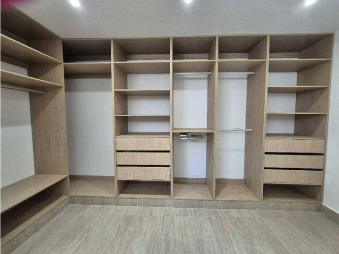 Apartamento de 3 alcobas en venta en El Castillo, Barranquilla, 253 m² · foto 22 de 23