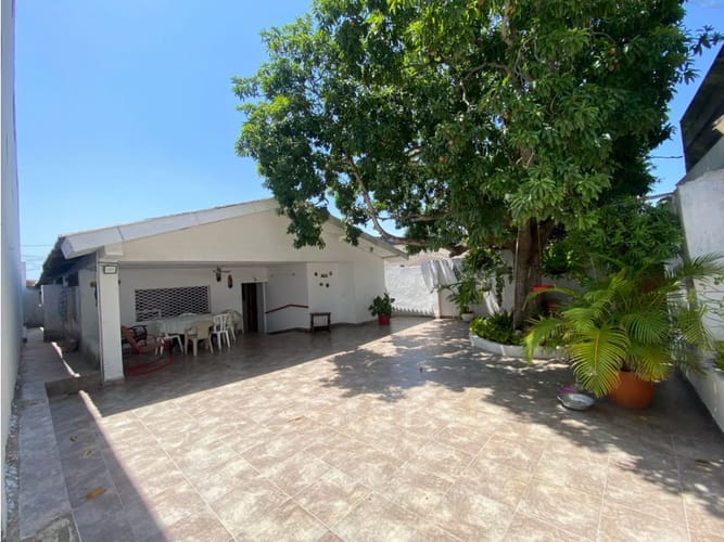Casa de 5 alcobas en venta en Ciudad Jardin, Barranquilla, 300 m² · foto 2 de 13