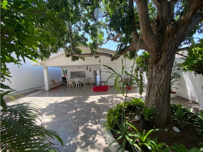 Casa de 5 alcobas en venta en Ciudad Jardin, Barranquilla, 300 m² · foto 3 de 13