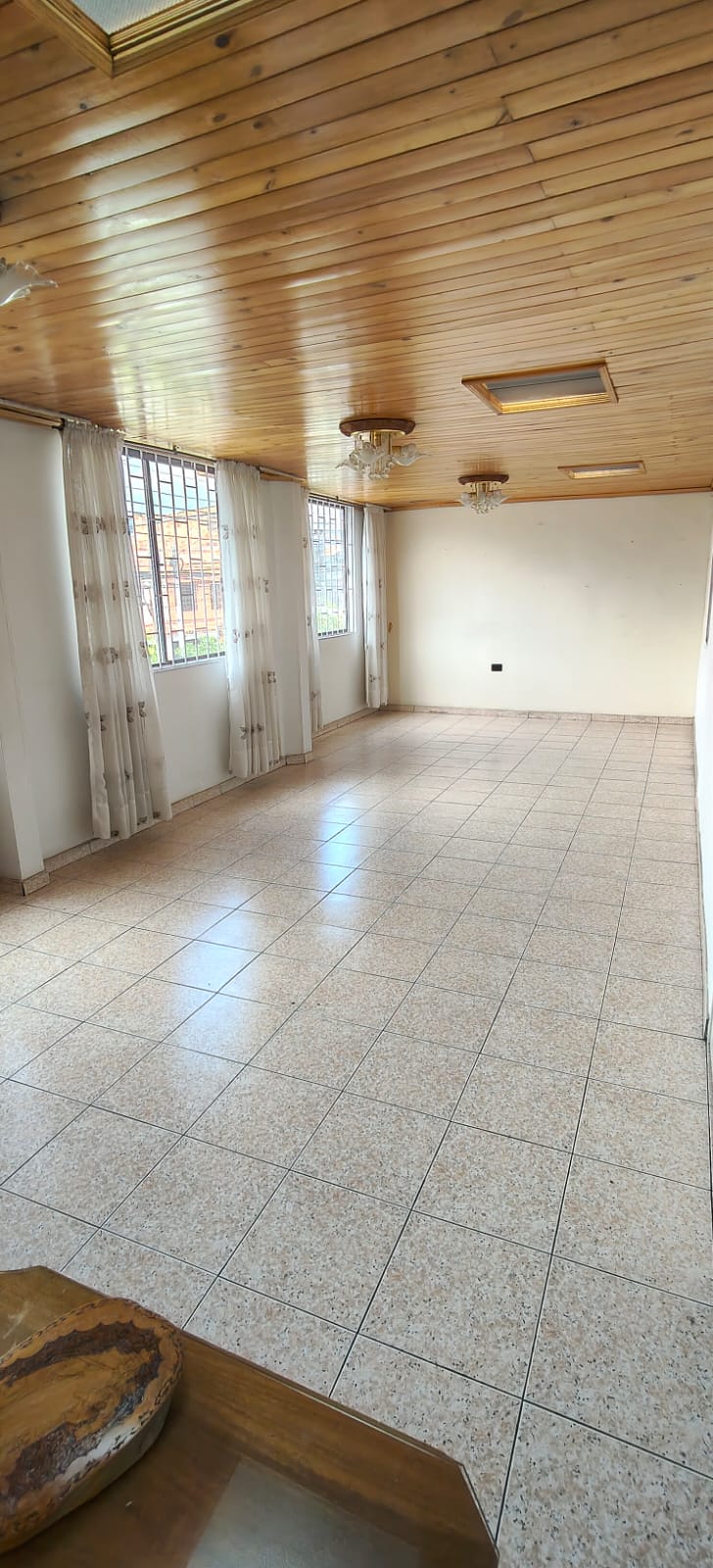 Casa en venta en Ingles, Bogotá · foto 2 de 24